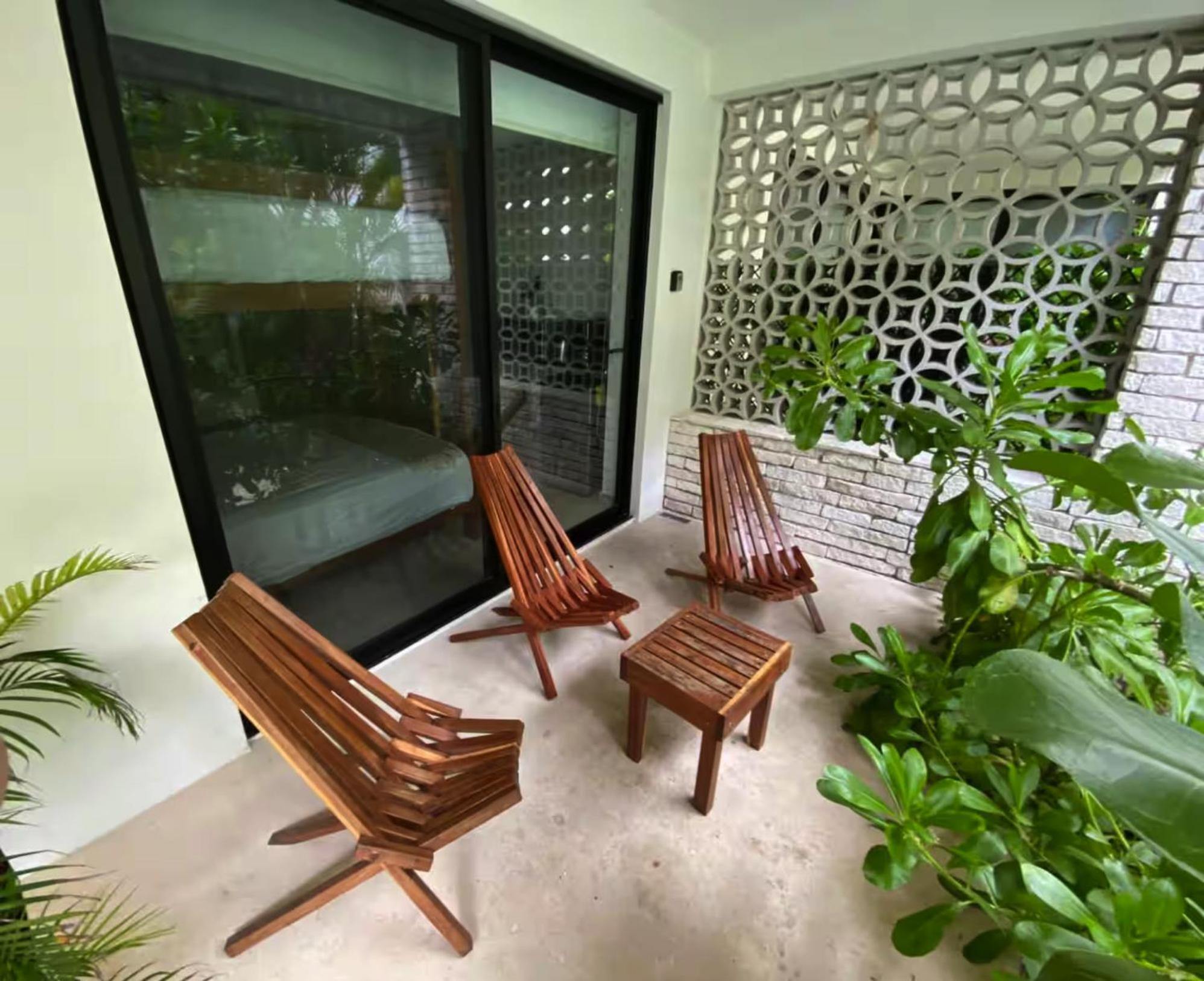Spacious For 10 Great Amenities *