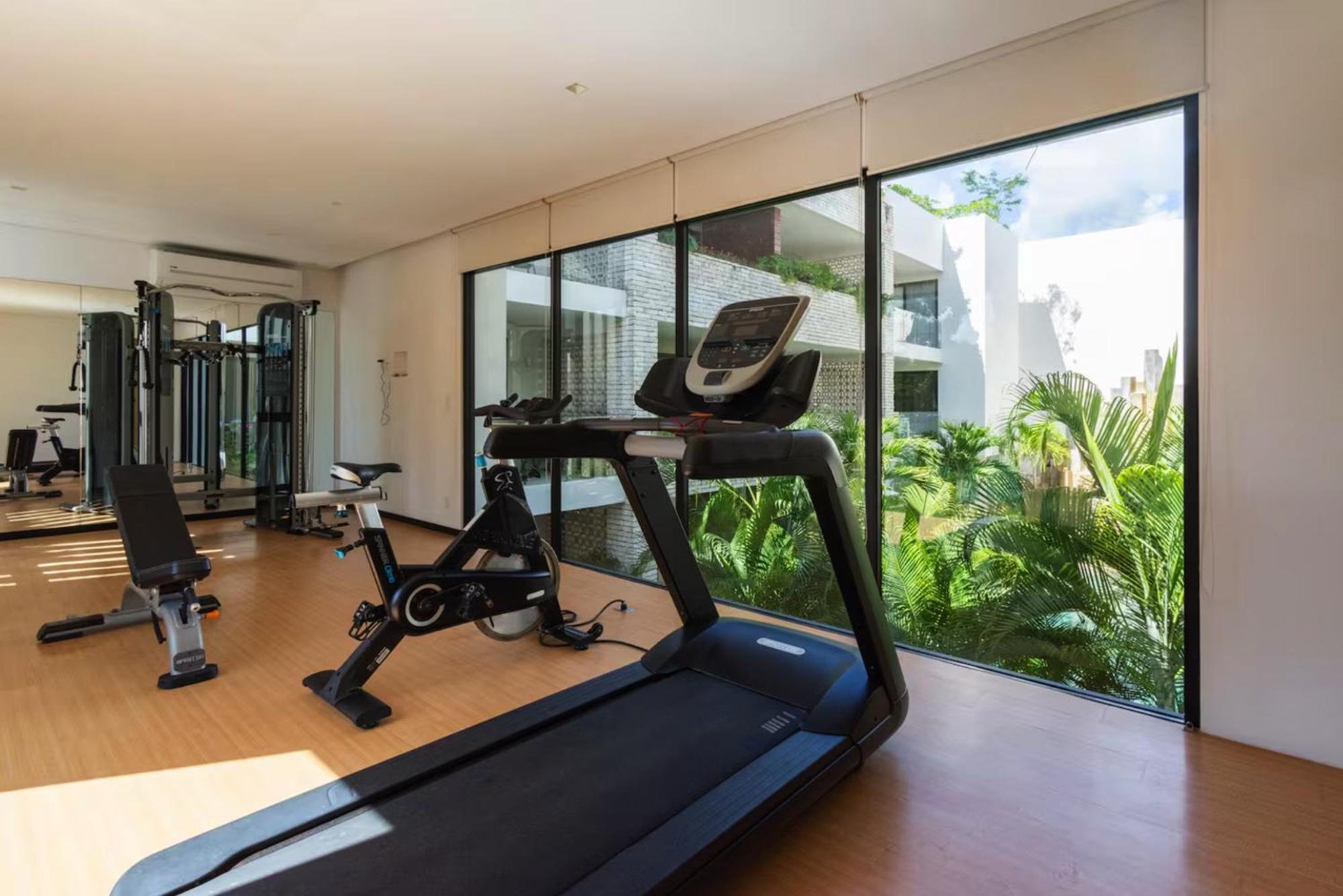 Spacious For 10 Great Amenities