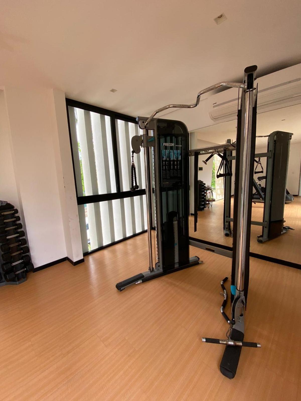 Spacious For 10 Great Amenities *